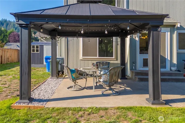 a view of outdoor space yard and patio