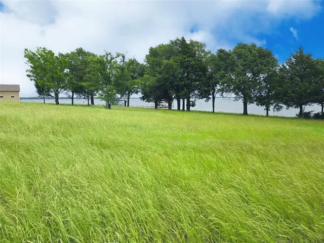 a view of yard with seating area