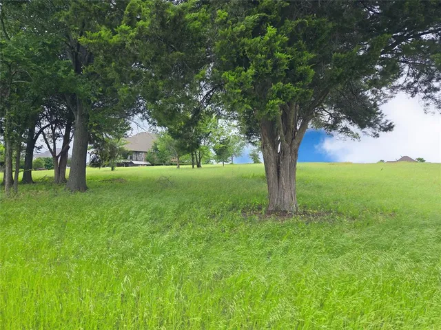 a view of a tennis court