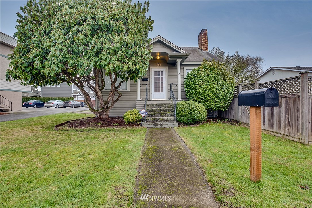 811 North 4th Street Renton, WA 98057 - Photo 2 of 25