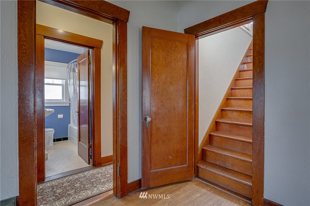 811 North 4th Street Renton, WA 98057 - Photo 15 of 25