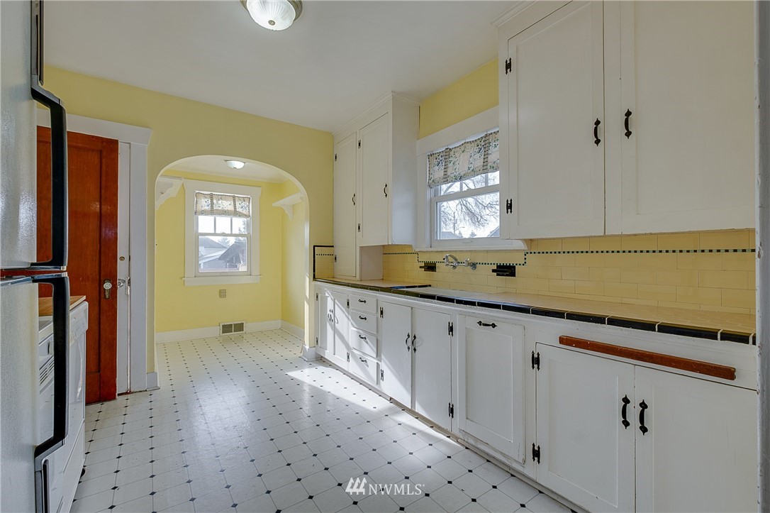 811 North 4th Street Renton, WA 98057 - Photo 6 of 25