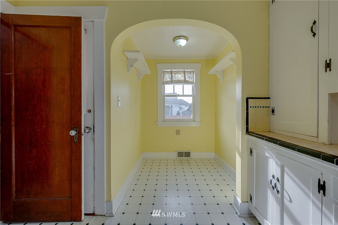 811 North 4th Street Renton, WA 98057 - Photo 9 of 25