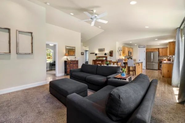 $460,000 | 10 El Pino, Carey, ID 83320
