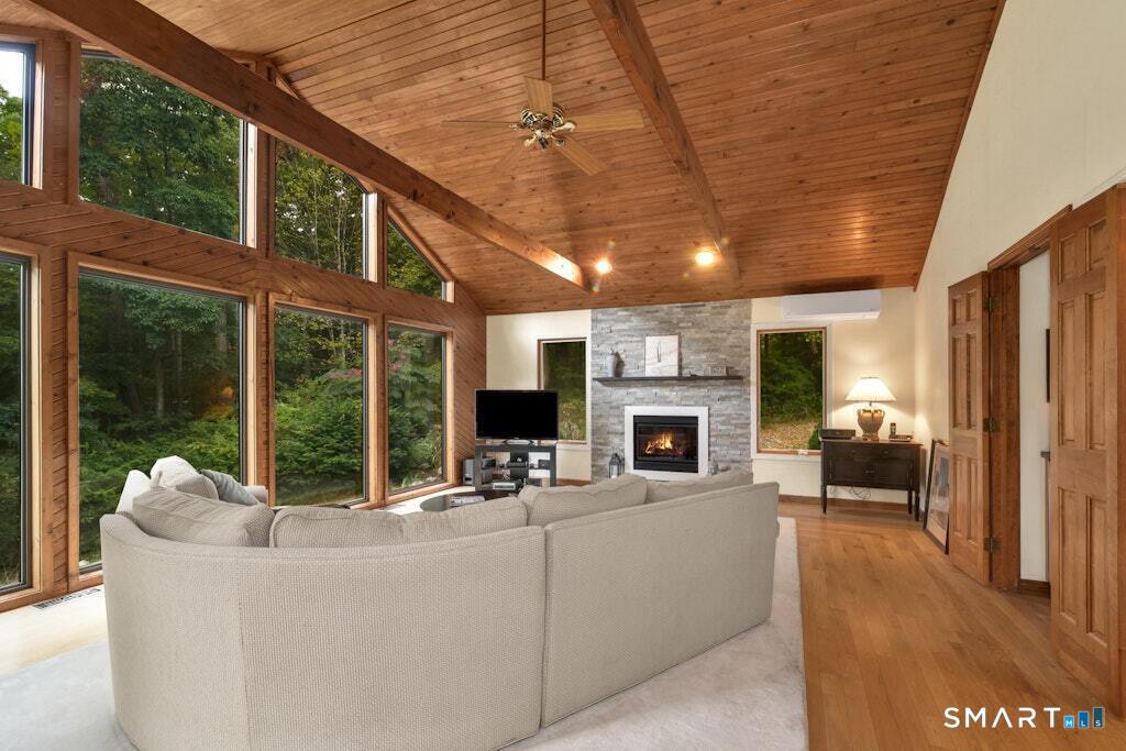 63 Lounsbury Road Ridgefield, CT 06877 - Photo 13 of 31
