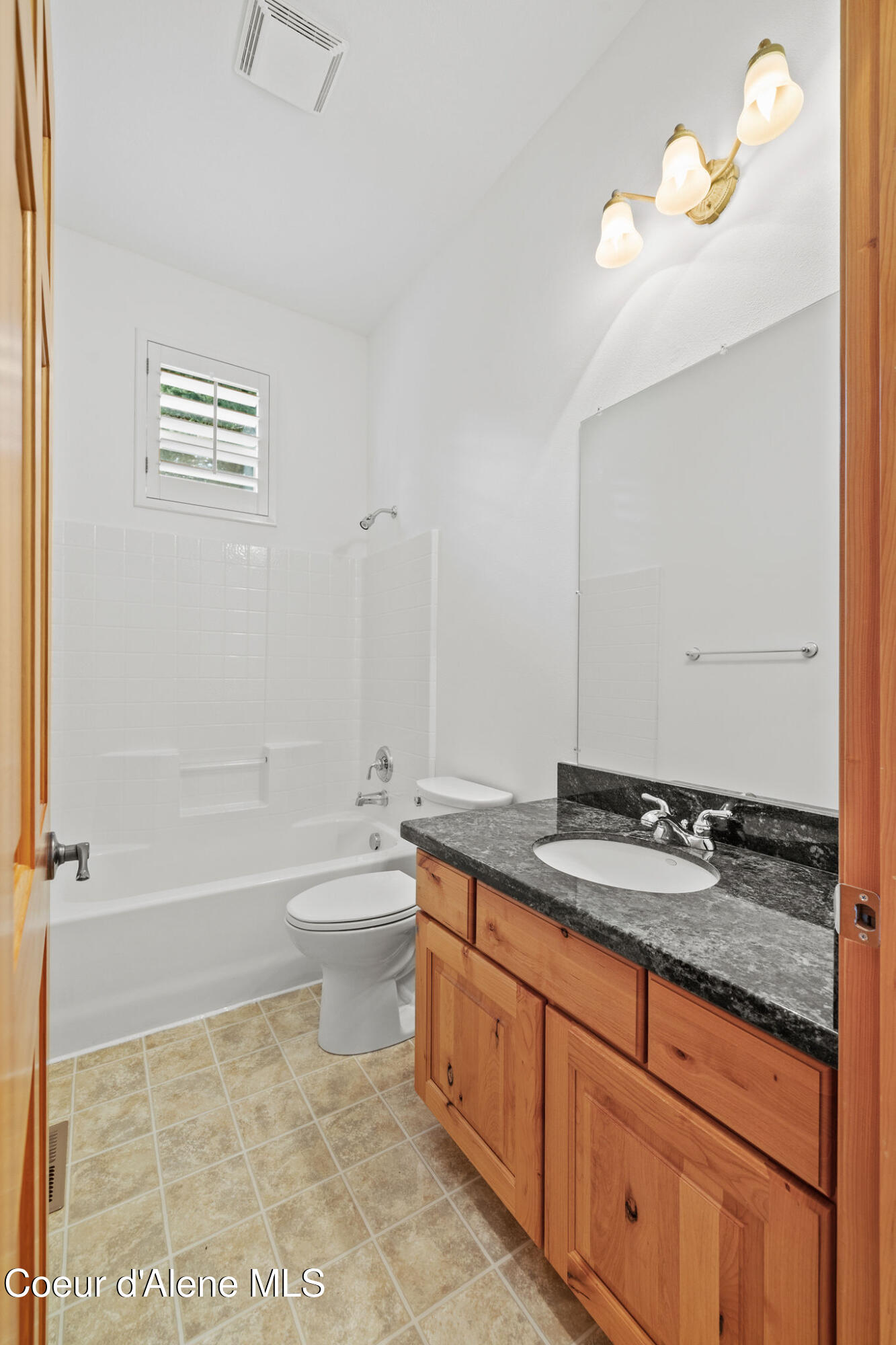 18407 West Rice Avenue Post Falls, ID 83854 - Photo 34 of 52 Bathroom #2