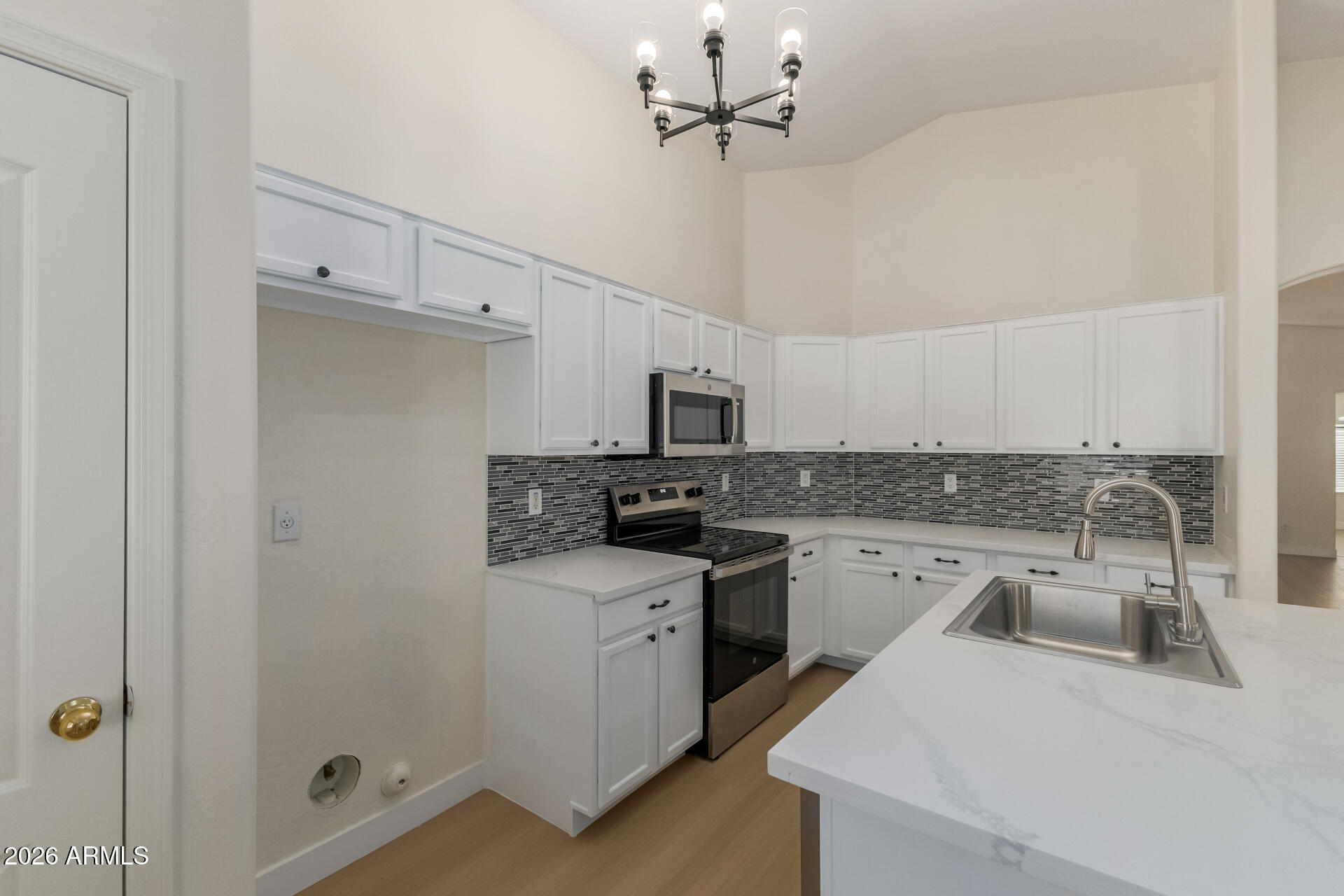 3318 West Fraktur Road Phoenix, AZ 85041 - Photo 15 of 34 15 Fraktur