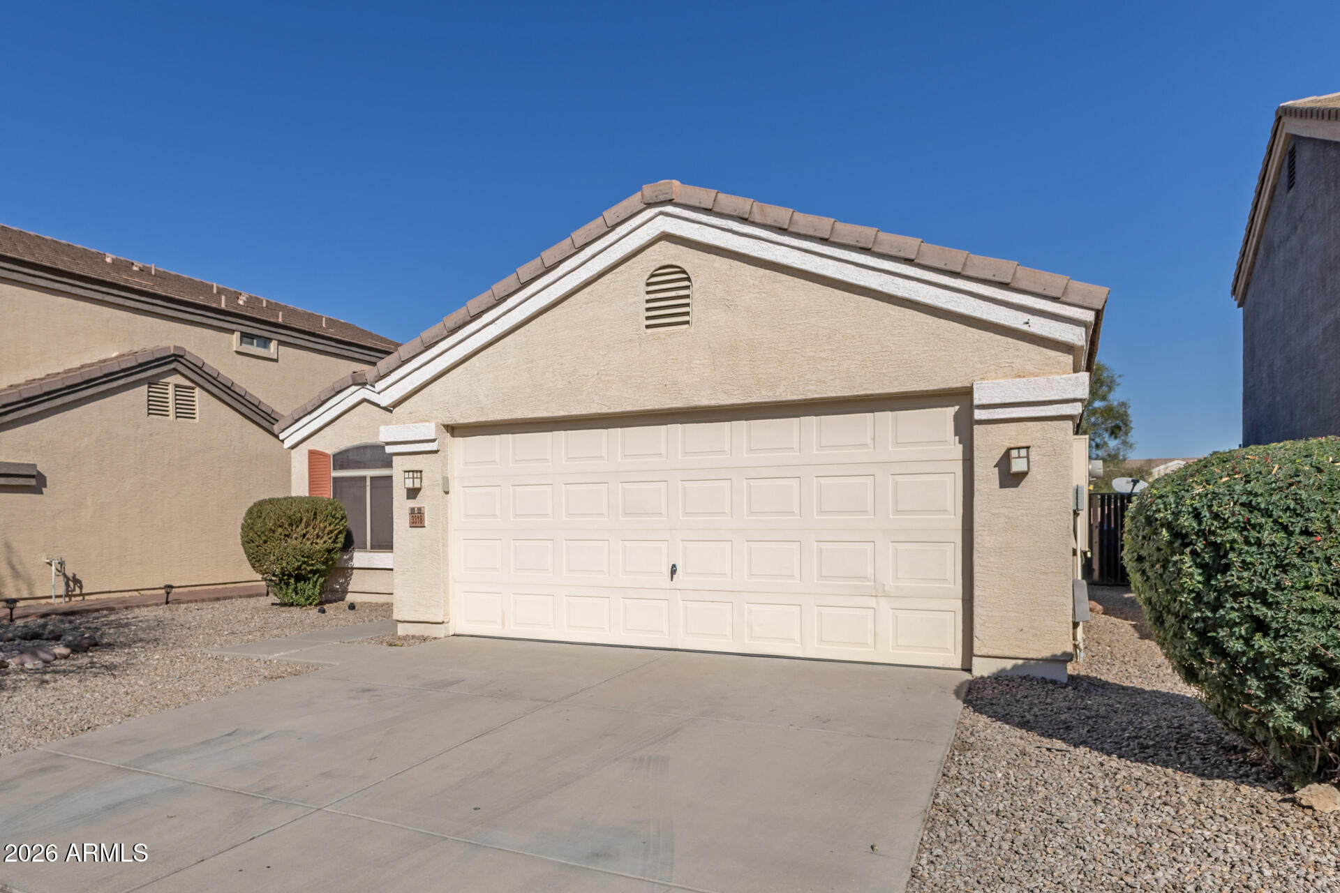 3318 West Fraktur Road Phoenix, AZ 85041 - Photo 6 of 34 06 Fraktur
