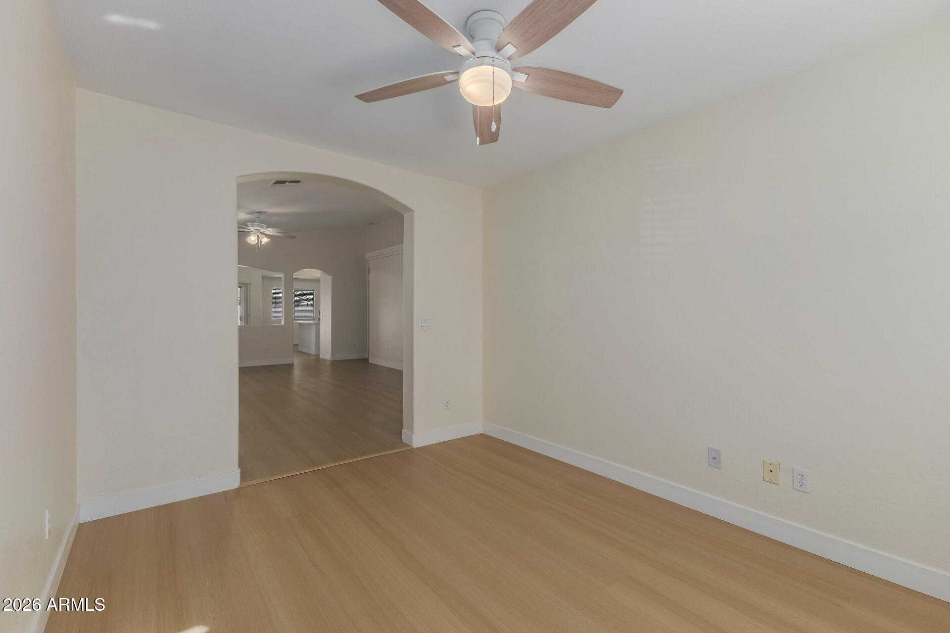 3318 West Fraktur Road Phoenix, AZ 85041 - Photo 8 of 34 08 Fraktur