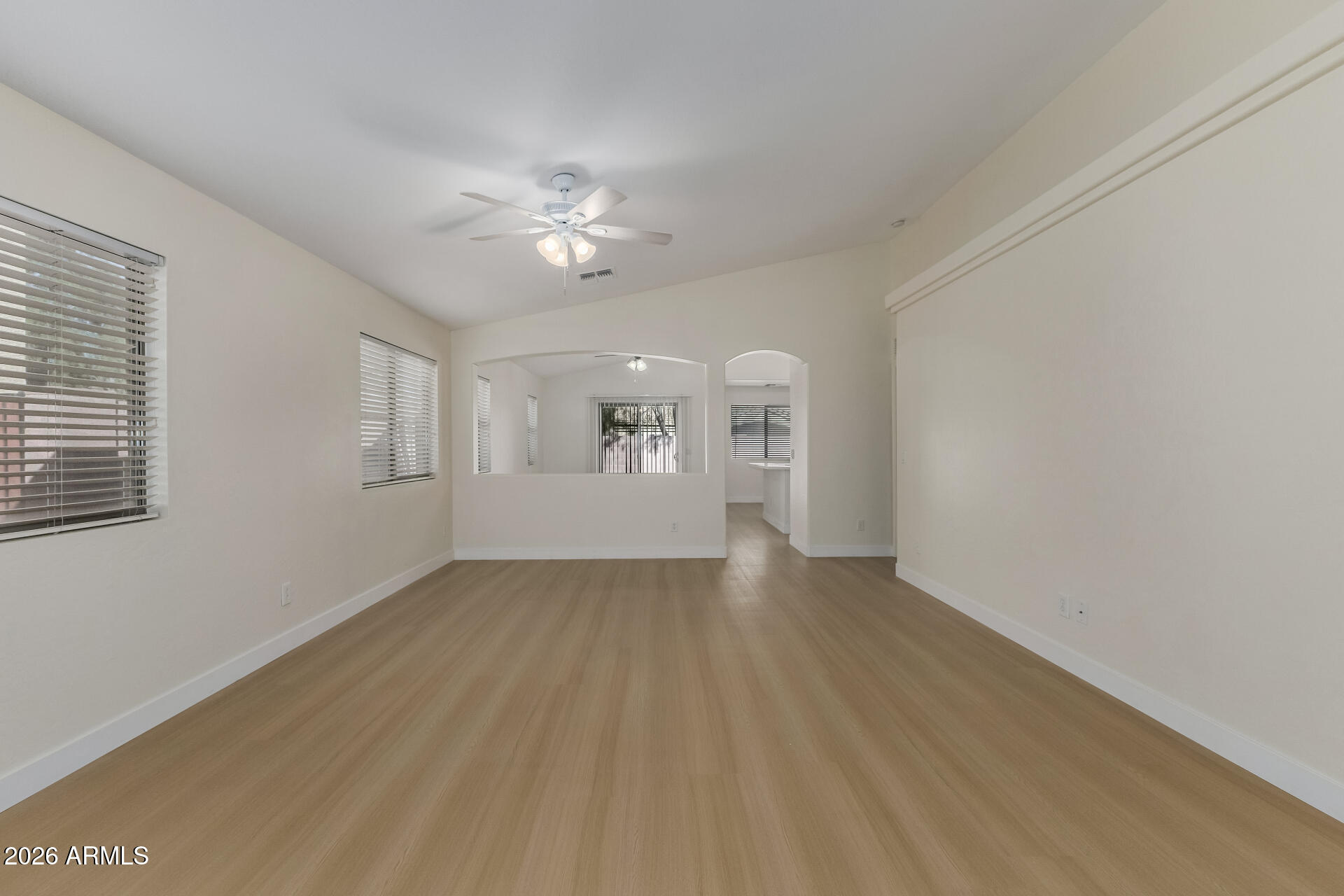 3318 West Fraktur Road Phoenix, AZ 85041 - Photo 10 of 34 10 Fraktur