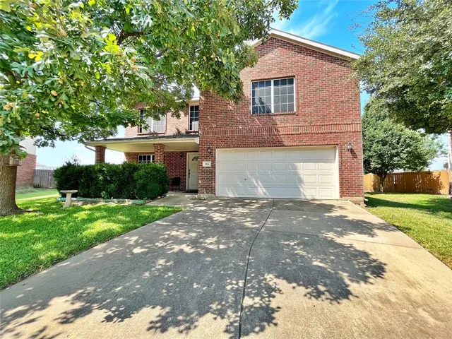 $359,900 | 924 Rock Dove Circle, Saginaw, TX 76131