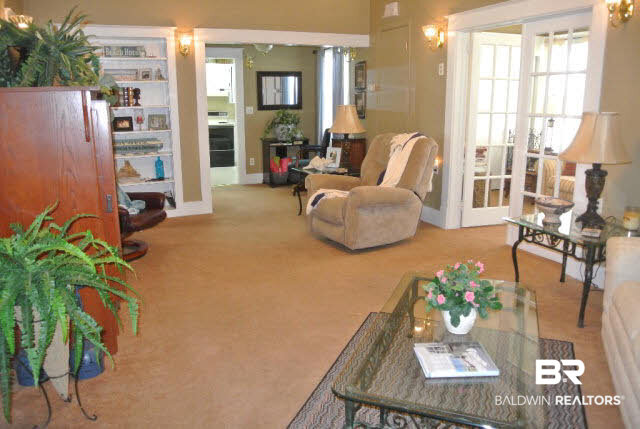 211 West Rose Avenue Foley, AL 36535 - Photo 8 of 20 Living Room