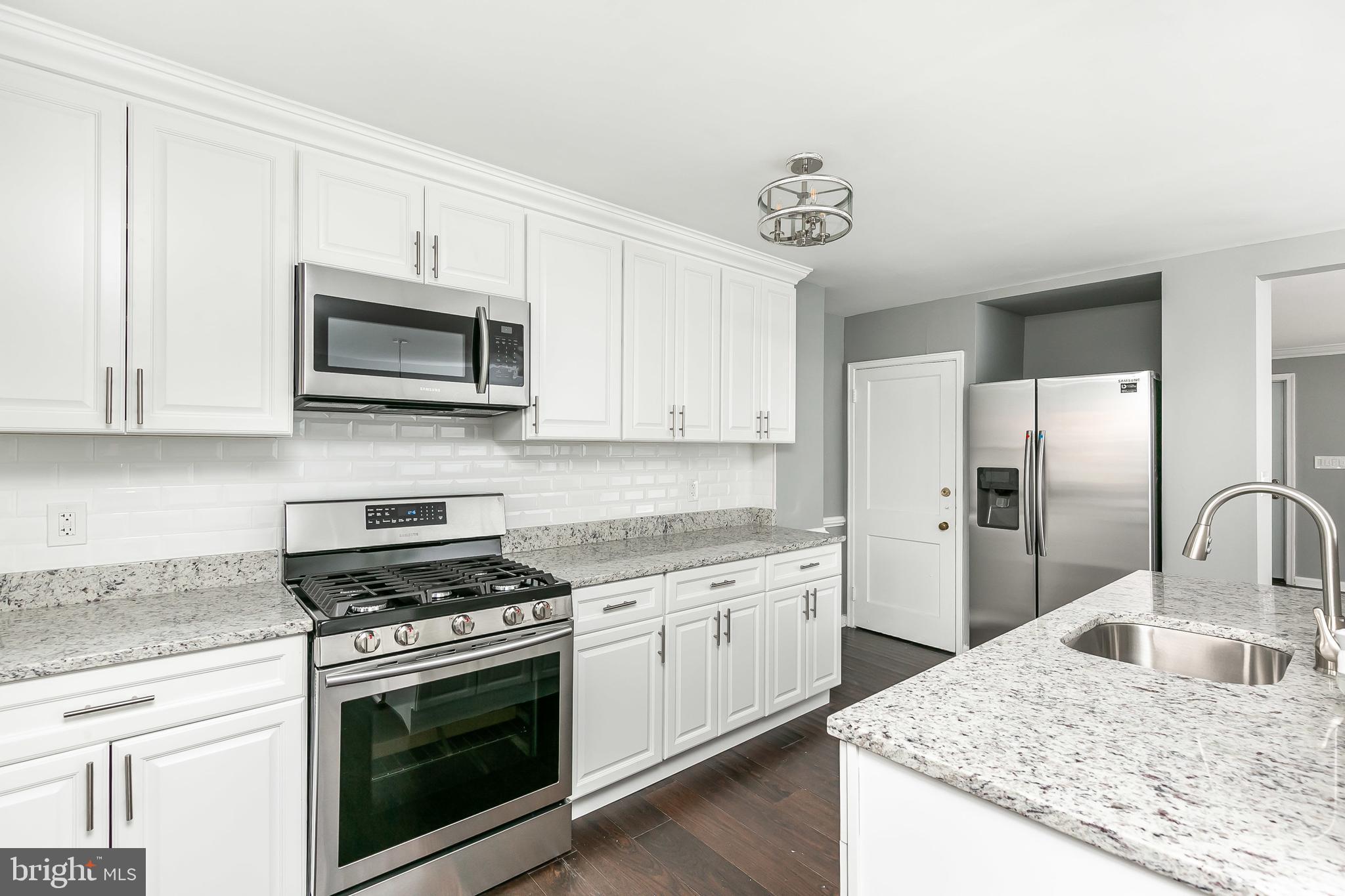 1902 Hillenwood Road Baltimore, MD 21239 - Photo 14 of 43 6 Burner Gas Stove