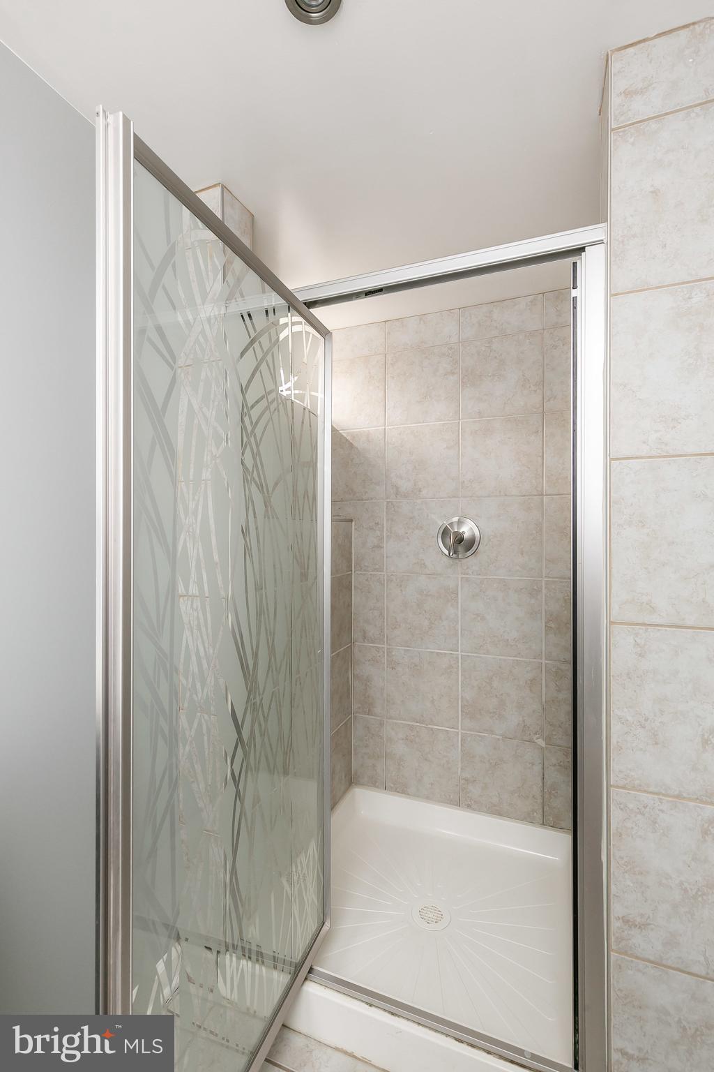1902 Hillenwood Road Baltimore, MD 21239 - Photo 35 of 43 Ceramic Tile Shower