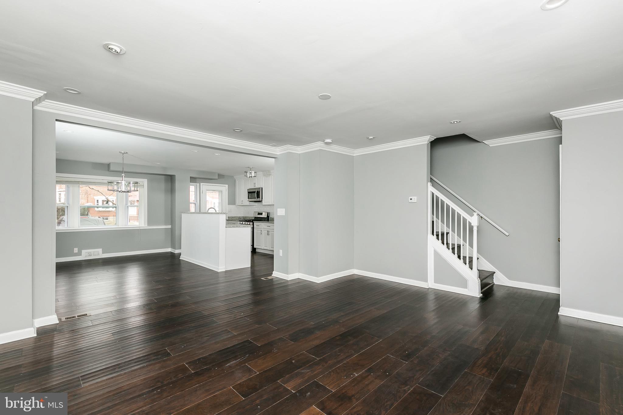Free Flowing Floor Ploan