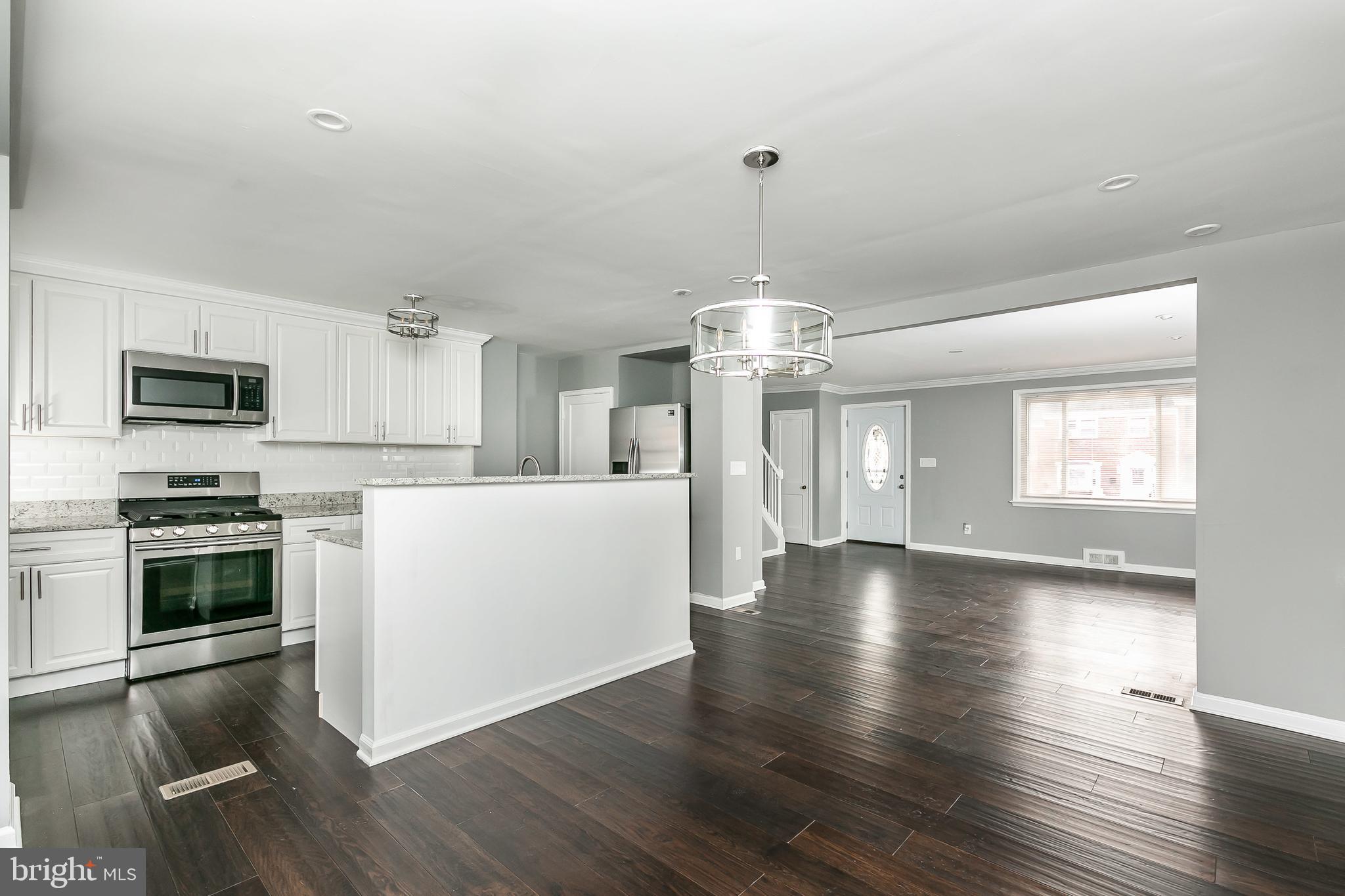 1902 Hillenwood Road Baltimore, MD 21239 - Photo 10 of 43 2Tier Granite Island