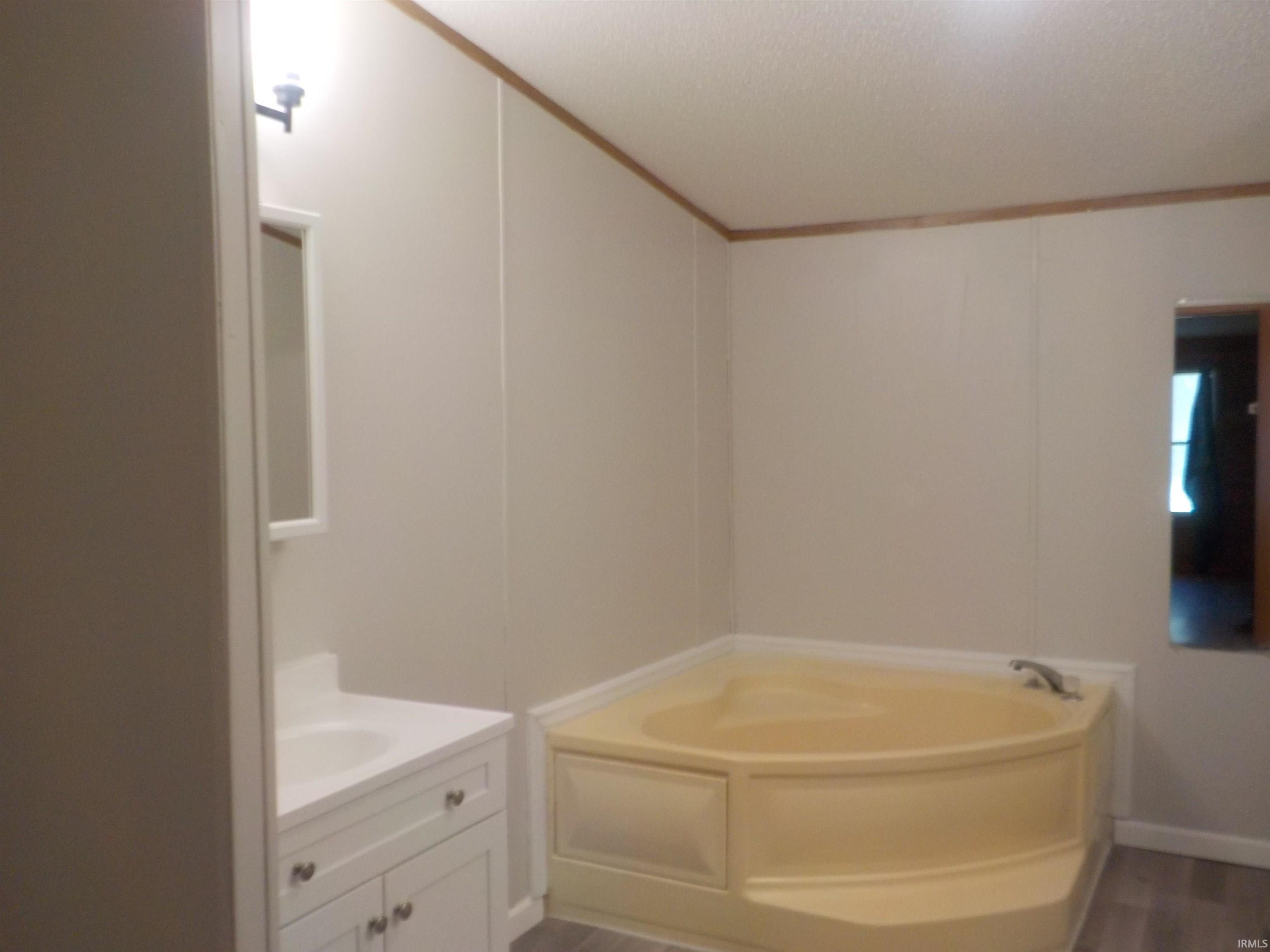 12114 East Sparks Road Bloomfield, IN 47424 - Photo 14 of 36 Gallery Image 14