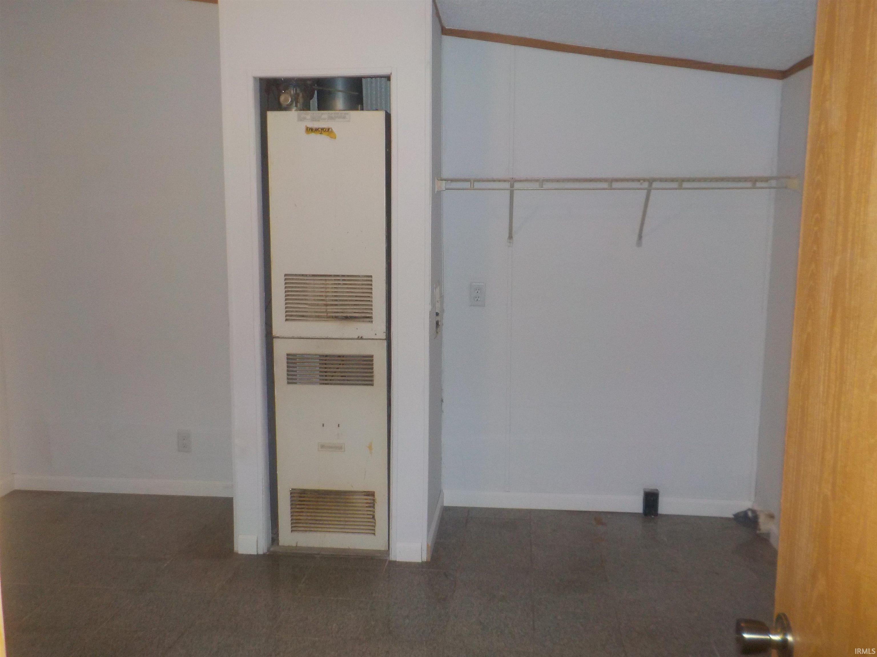 12114 East Sparks Road Bloomfield, IN 47424 - Photo 24 of 36 Gallery Image 24