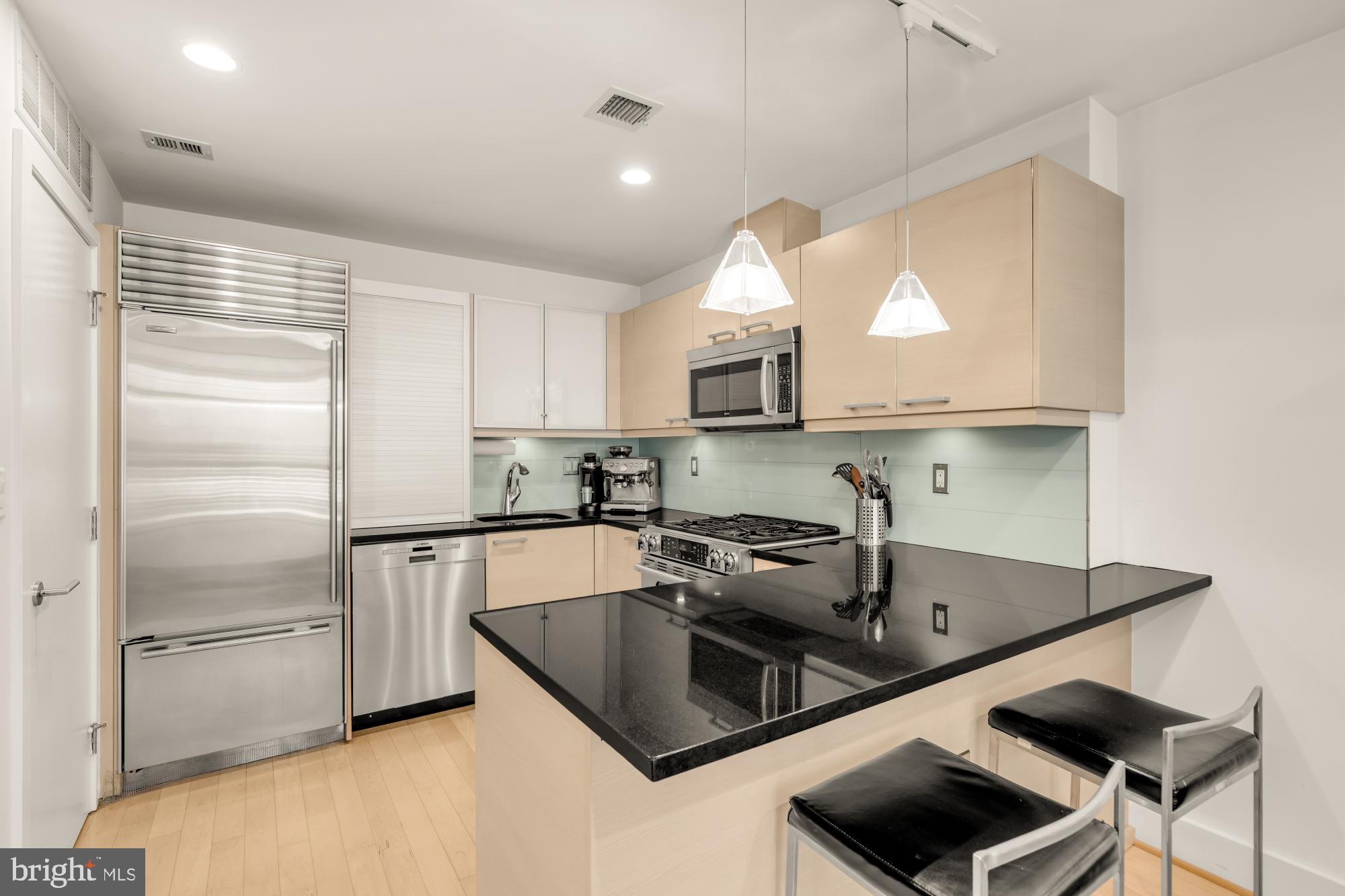 1401 Q Street Northwest, Unit T1 Washington, DC 20009 - Photo 2 of 30