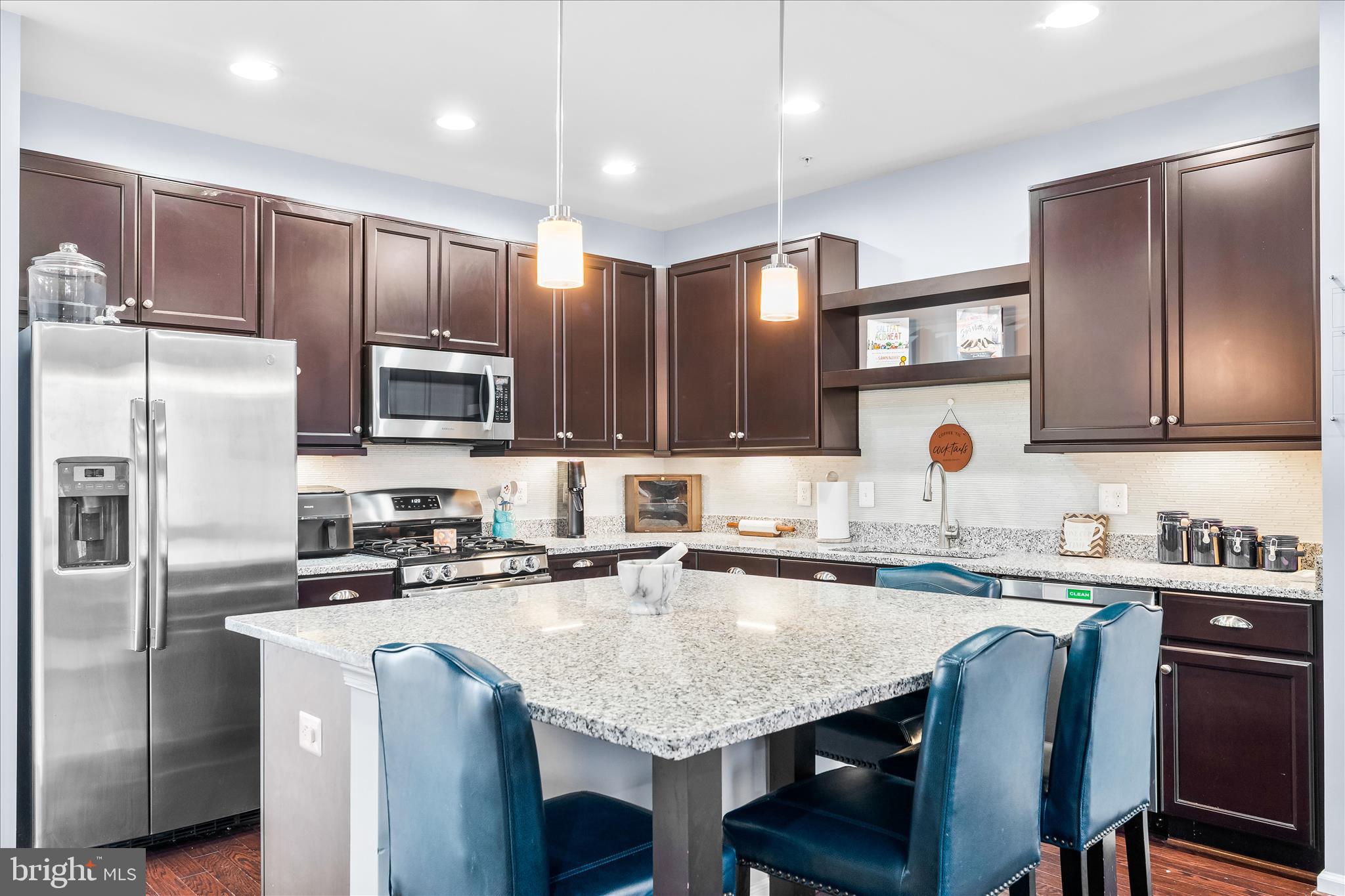 5650 Scott Ridge Place Frederick, MD 21704 - Photo 5 of 47 Massive Island