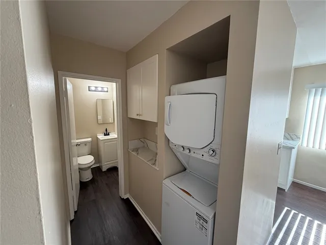 a en suite bathroom with a toilet and a shower