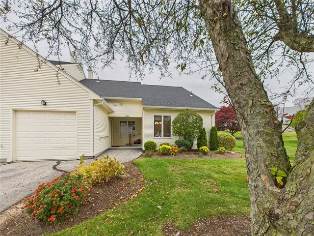 $389,900 | 96 Nipmuc Trail, Unit F, North Providence, RI 02904