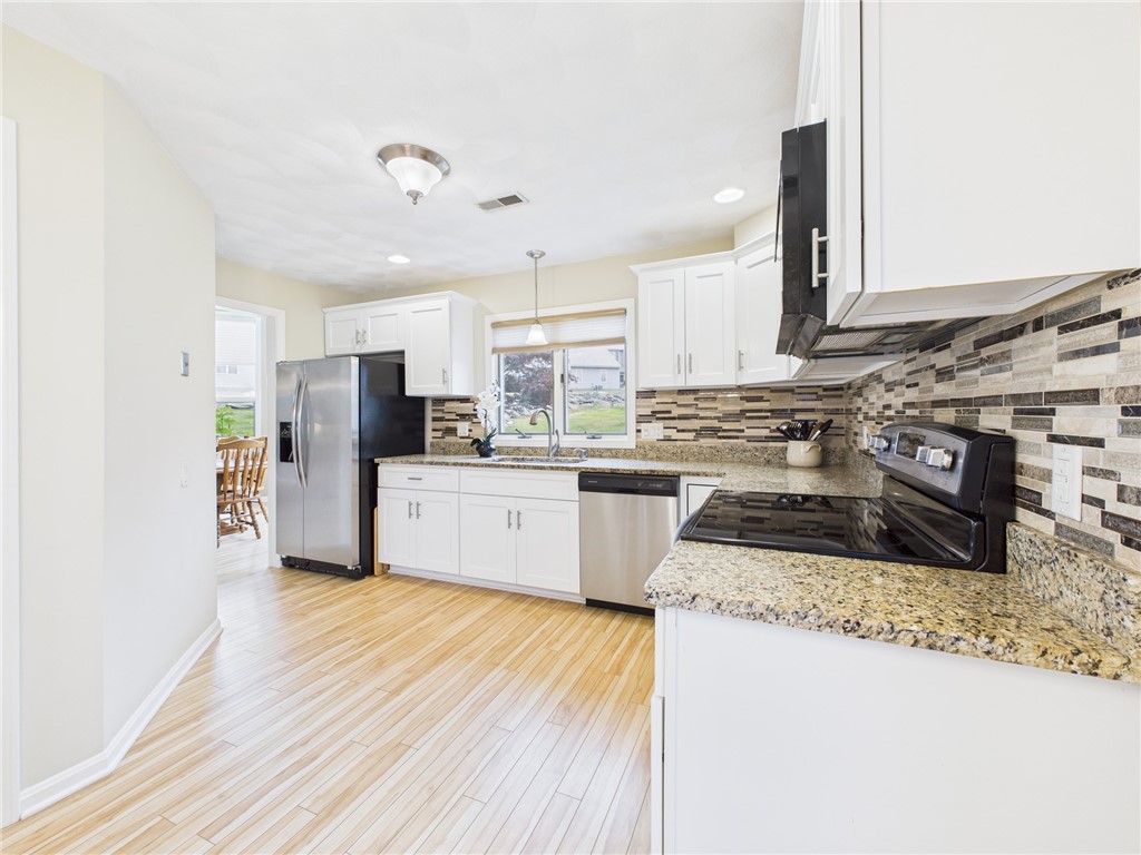 96 Nipmuc Trail, Unit F North Providence, RI 02904 - Photo 14 of 32