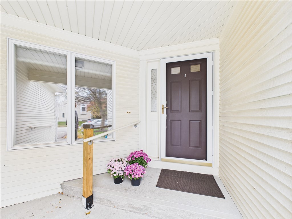 96 Nipmuc Trail, Unit F North Providence, RI 02904 - Photo 2 of 32