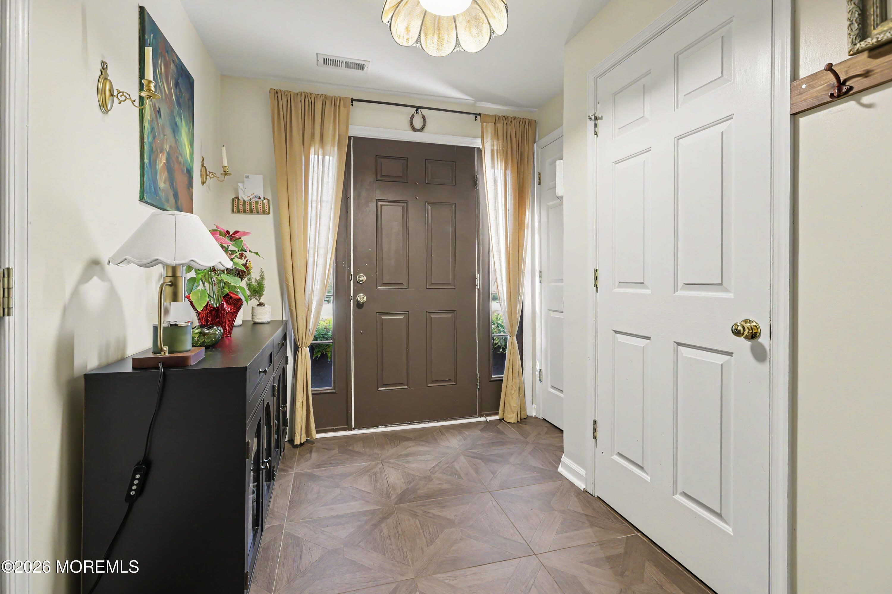 36 Saxton Road Farmingdale, NJ 07727 - Photo 2 of 24 _0250004