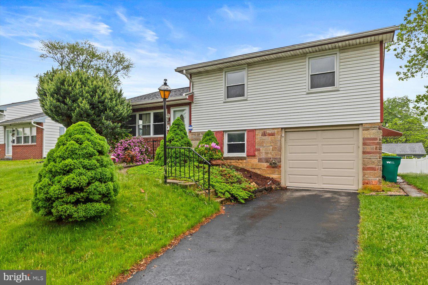 129 Henry Road Enola, PA 17025 - Photo 3 of 38 Gallery Image 3
