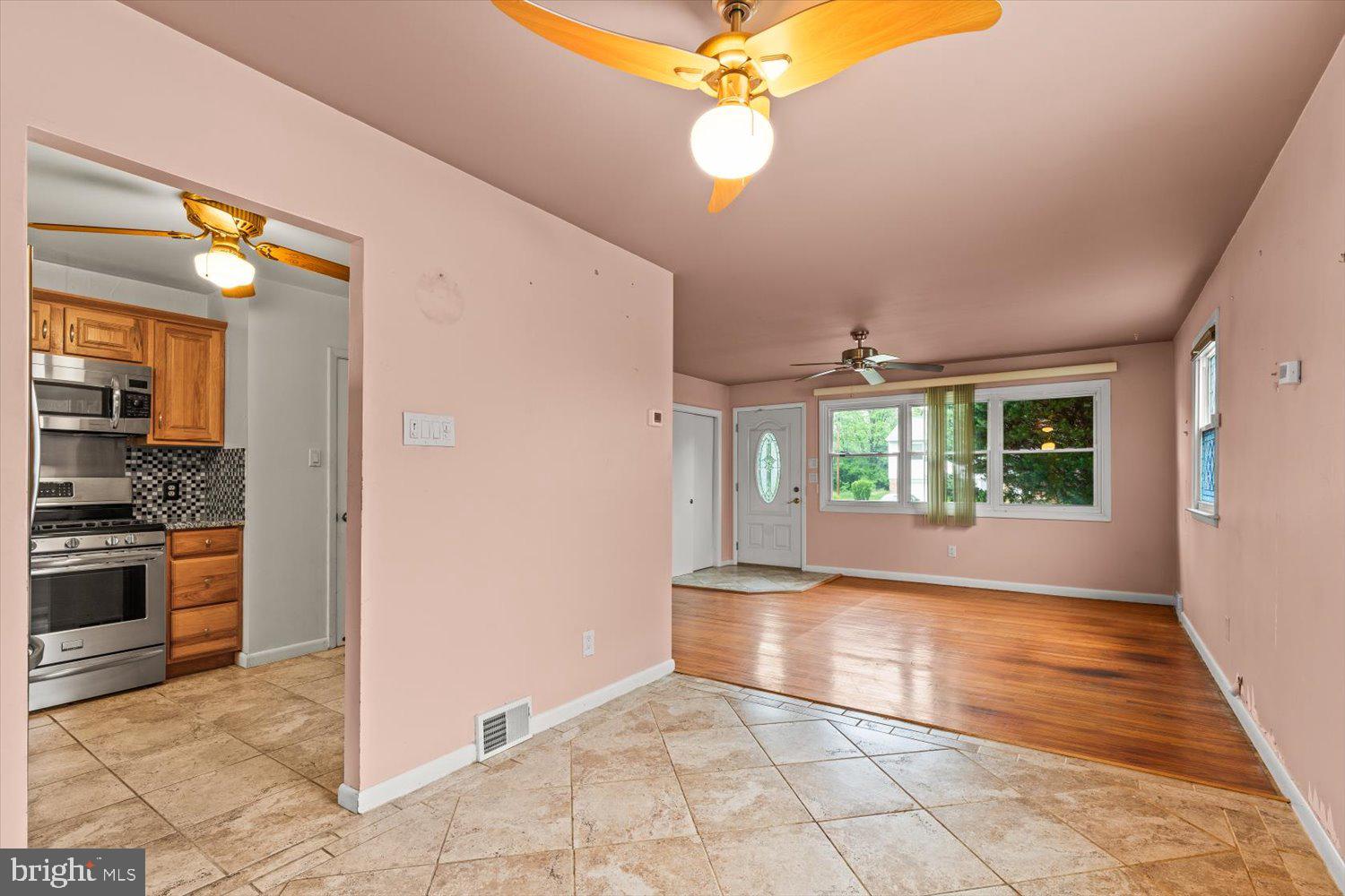 129 Henry Road Enola, PA 17025 - Photo 8 of 38 Gallery Image 8