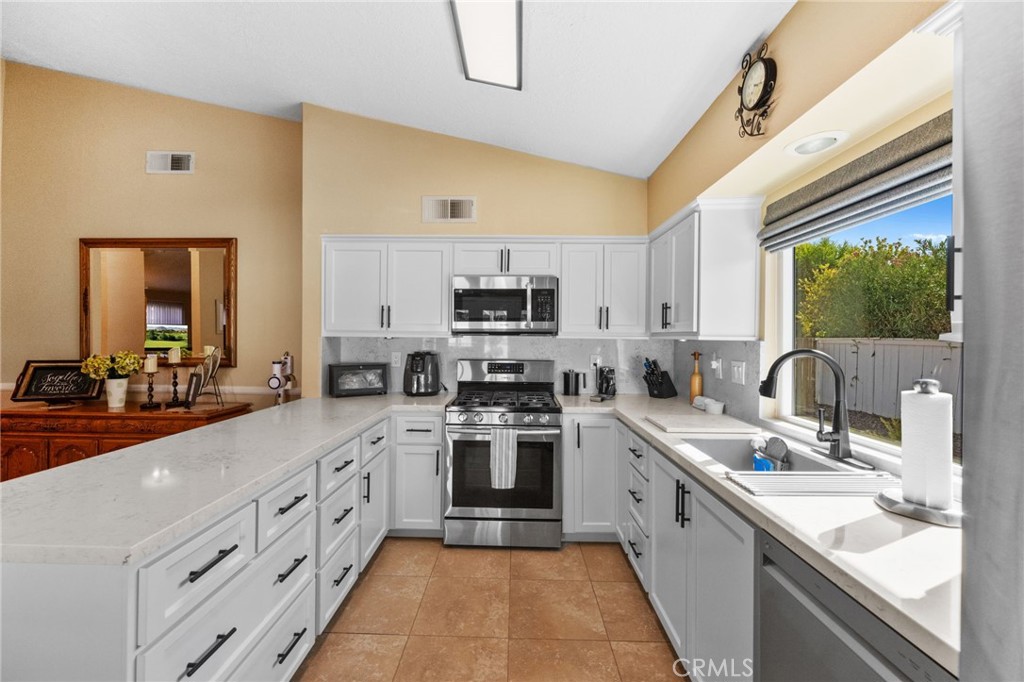 29234 Lotus Circle Menifee, CA 92586 - Photo 3 of 49