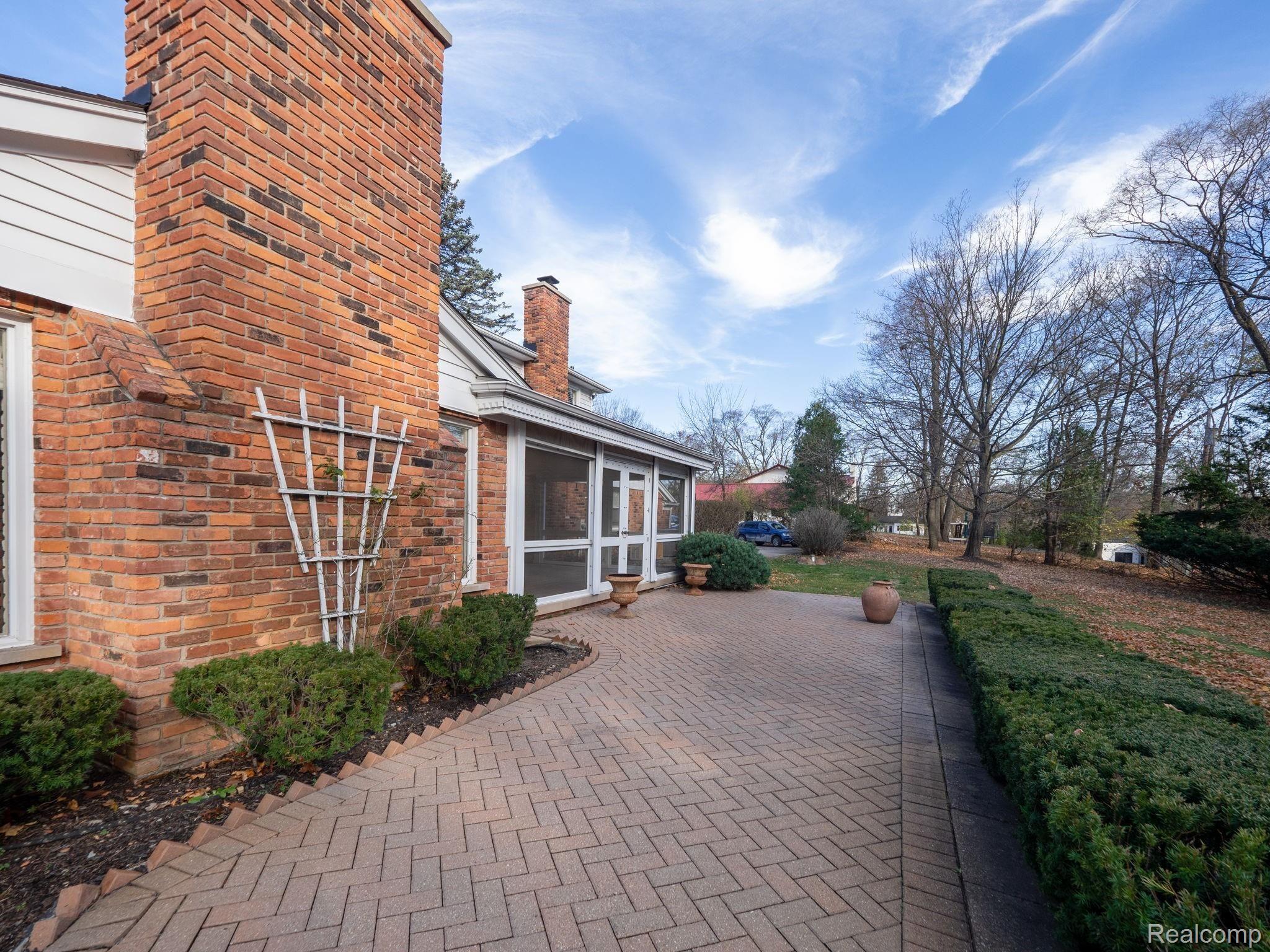 26475 Woodlore Road Franklin, MI 48025 - Photo 28 of 31 77-web-or-mls-P1788116.jpg