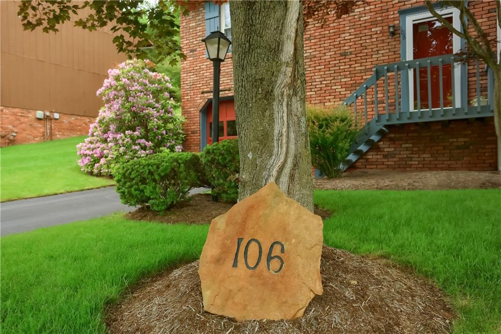 106 Old English Road Pittsburgh, PA 15237 - Photo 2 of 24 Gallery Image 2