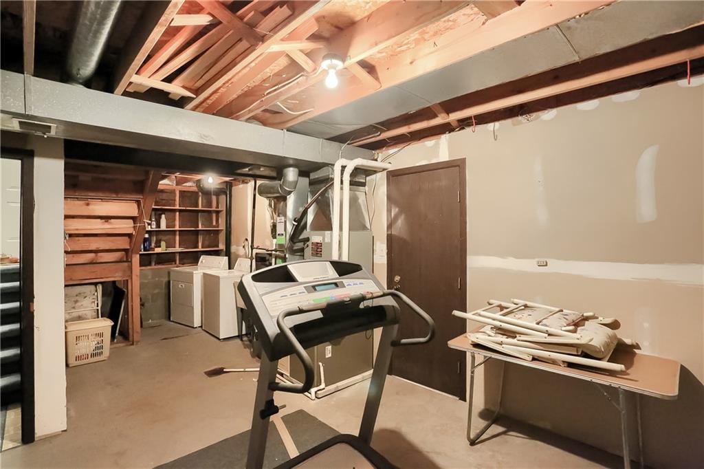 106 Old English Road Pittsburgh, PA 15237 - Photo 23 of 24 Gallery Image 23