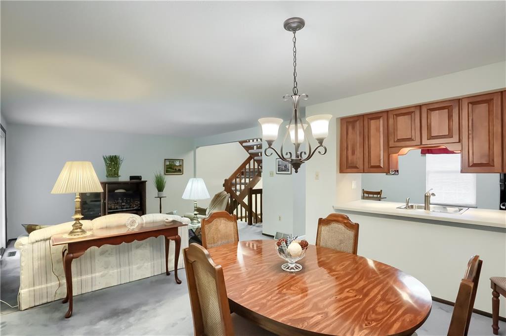 106 Old English Road Pittsburgh, PA 15237 - Photo 8 of 24 Gallery Image 8