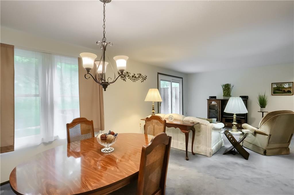 106 Old English Road Pittsburgh, PA 15237 - Photo 9 of 24 Gallery Image 9