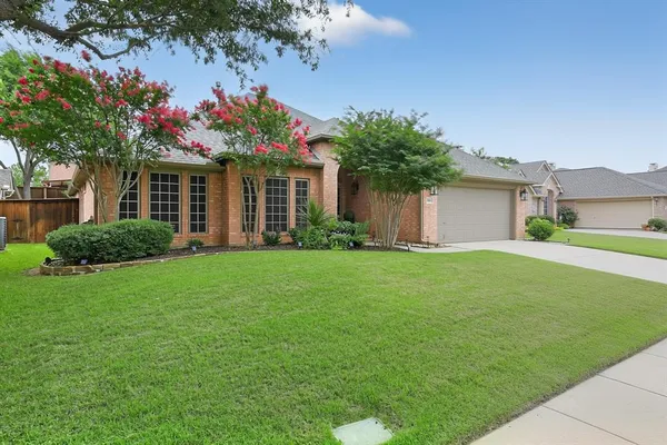 $465,000 | 1106 Oakhollow Drive, Corinth, TX 76210