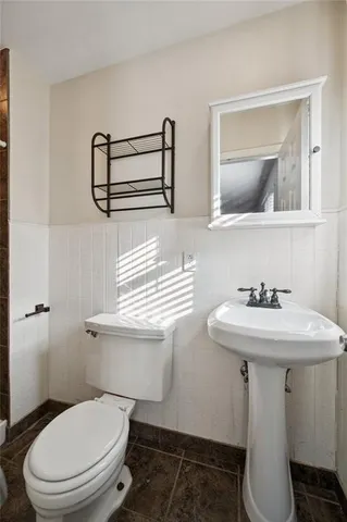 $365,000 | 8500 Robinson Street, Overland Park, KS 66212