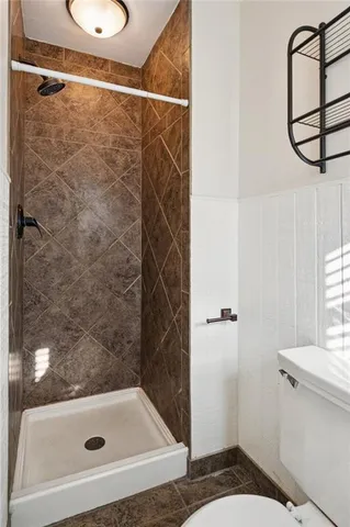 $365,000 | 8500 Robinson Street, Overland Park, KS 66212