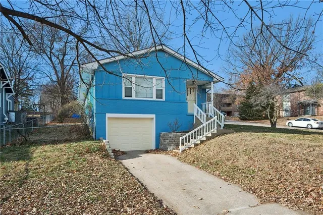 $365,000 | 8500 Robinson Street, Overland Park, KS 66212