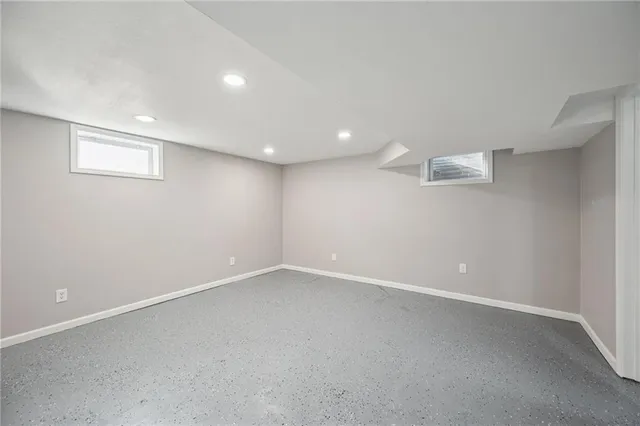 $365,000 | 8500 Robinson Street, Overland Park, KS 66212