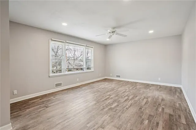 $365,000 | 8500 Robinson Street, Overland Park, KS 66212