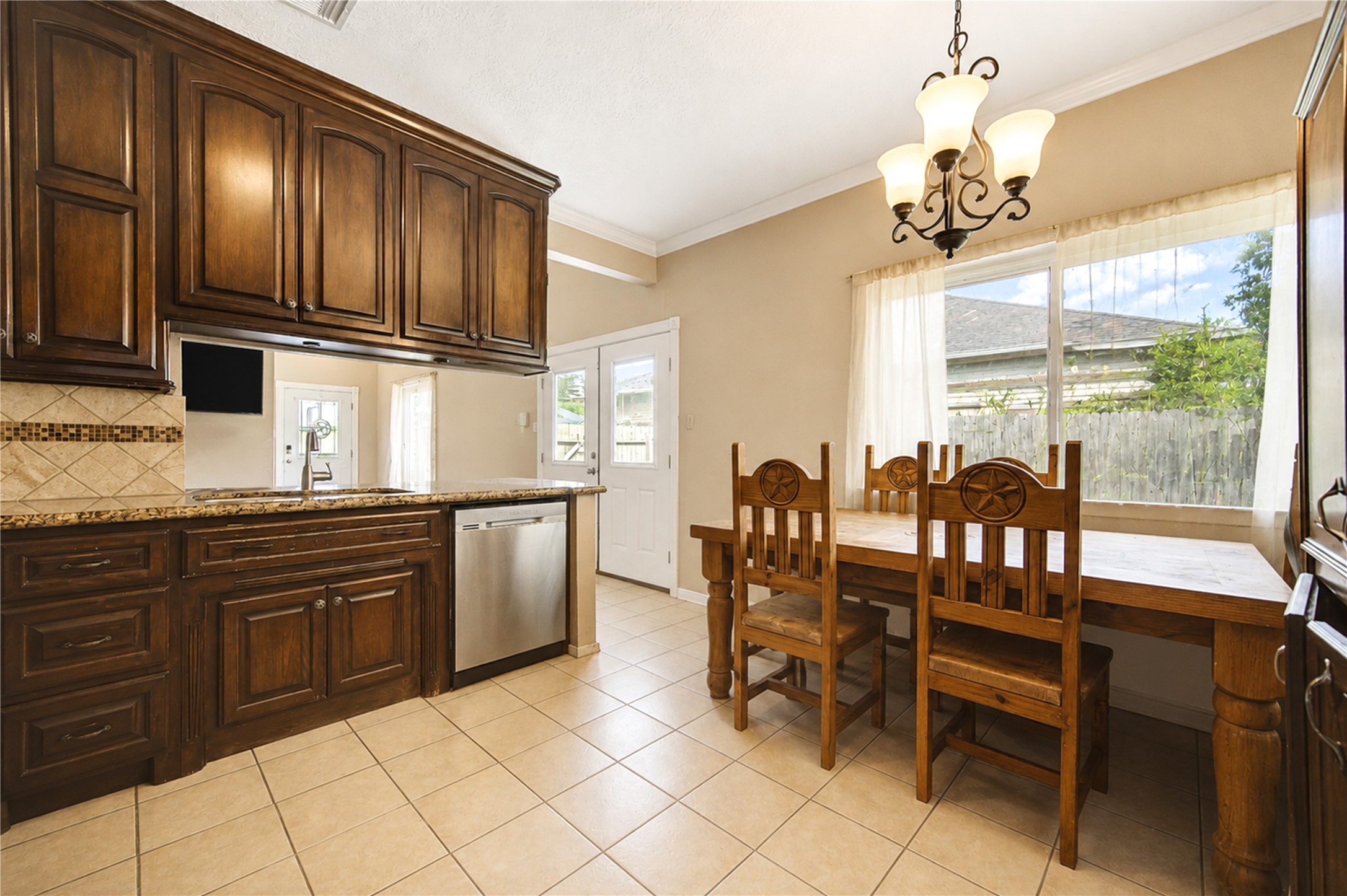 316 North Ranch House Road Angleton, TX 77515 - Photo 10 of 30