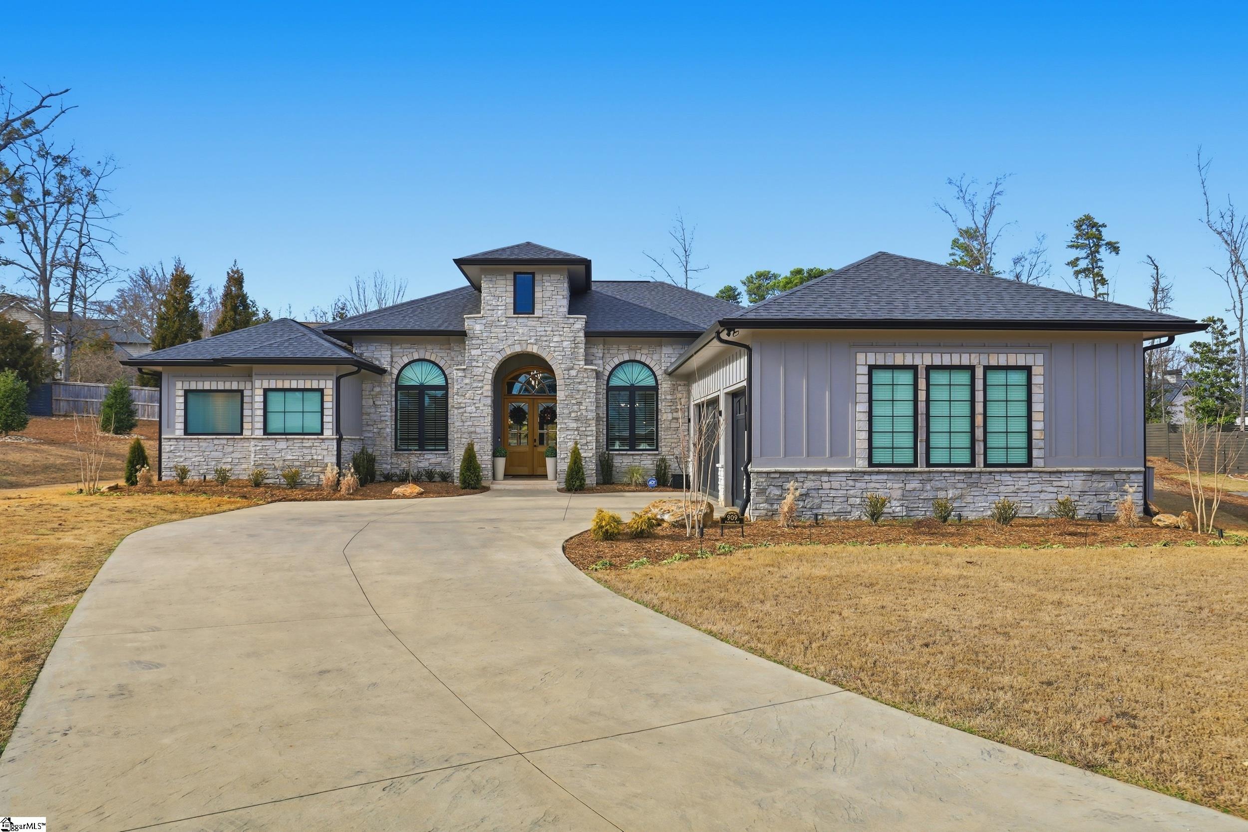 909 Pelham Road Greenville, SC 29615 - Photo 1 of 45