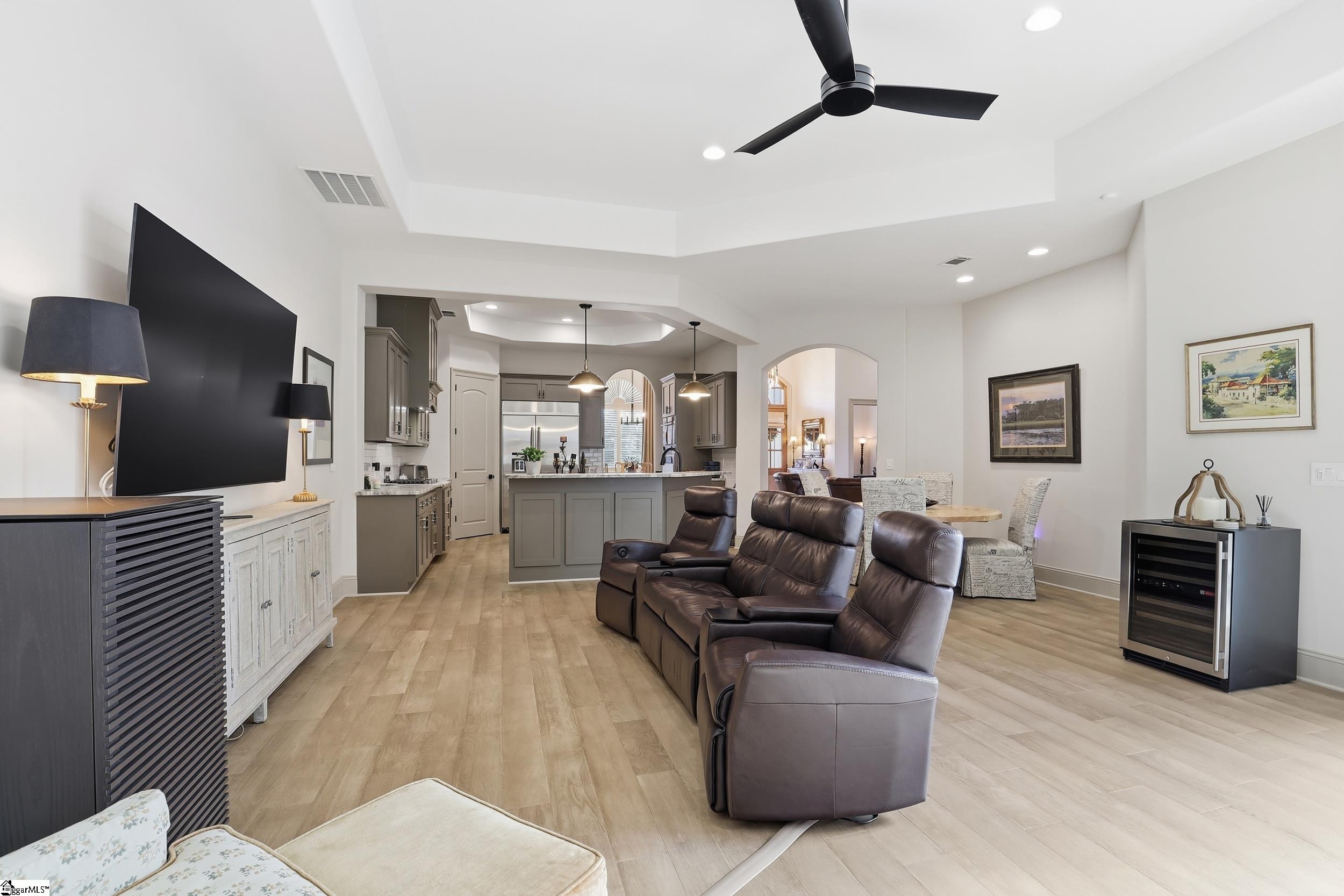 909 Pelham Road Greenville, SC 29615 - Photo 14 of 45