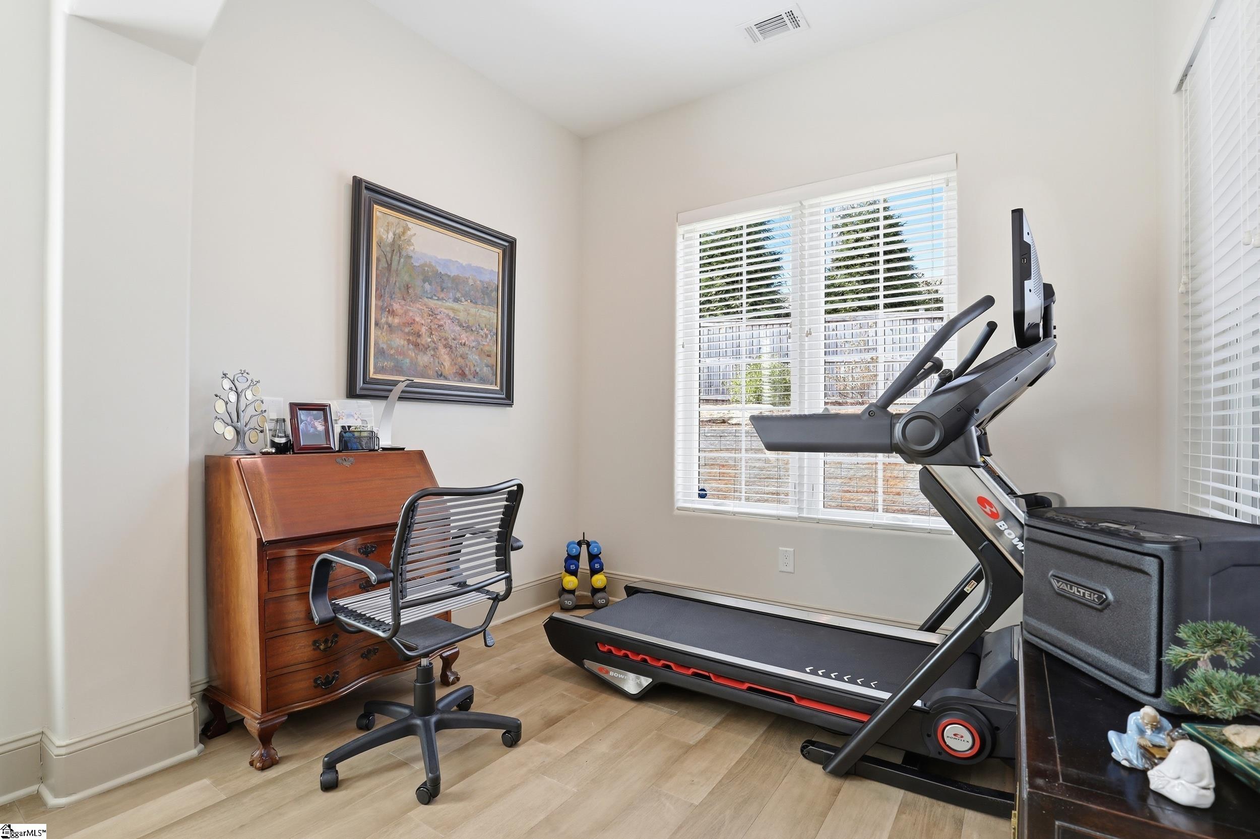 909 Pelham Road Greenville, SC 29615 - Photo 18 of 45