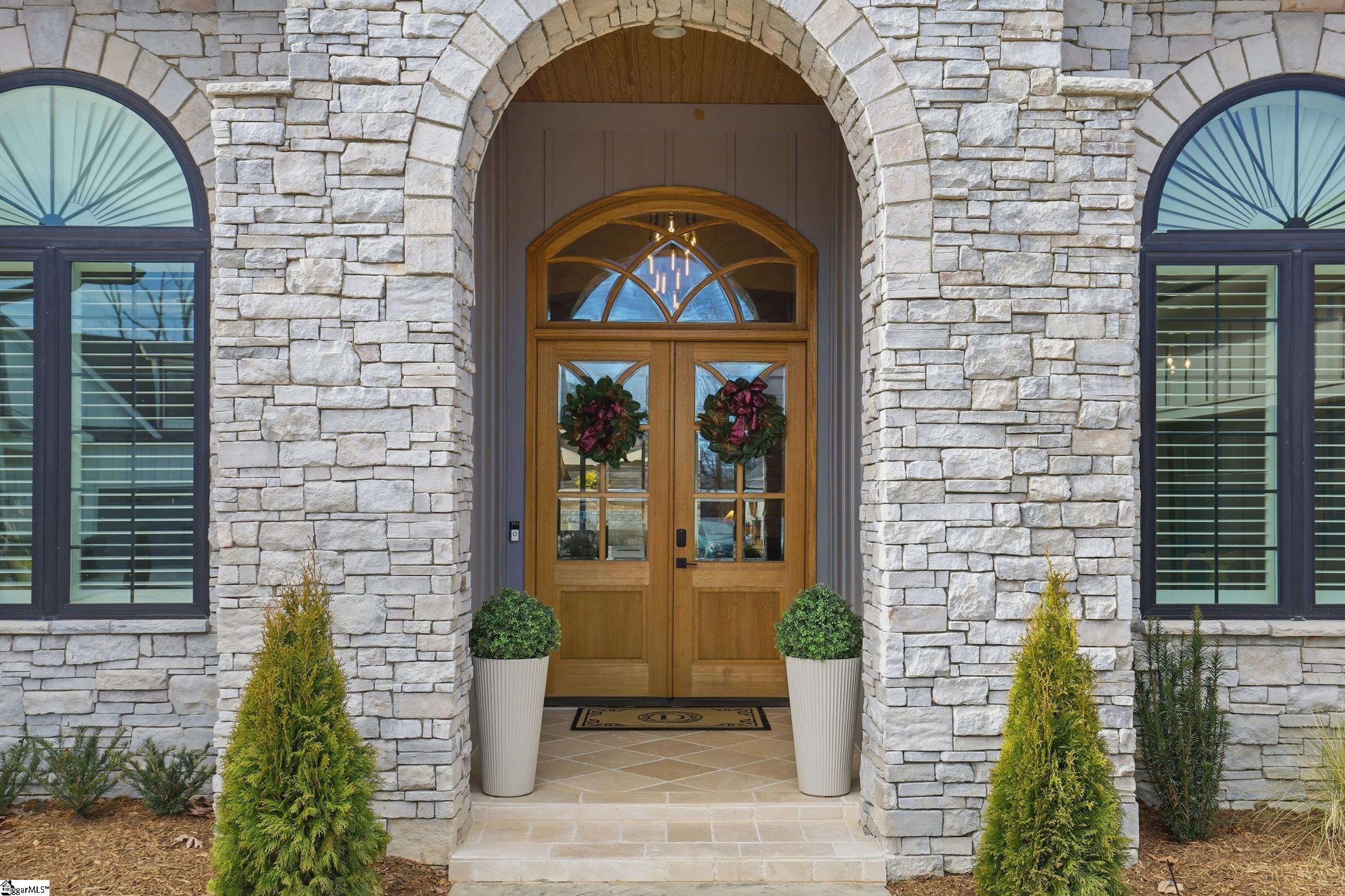 909 Pelham Road Greenville, SC 29615 - Photo 2 of 45