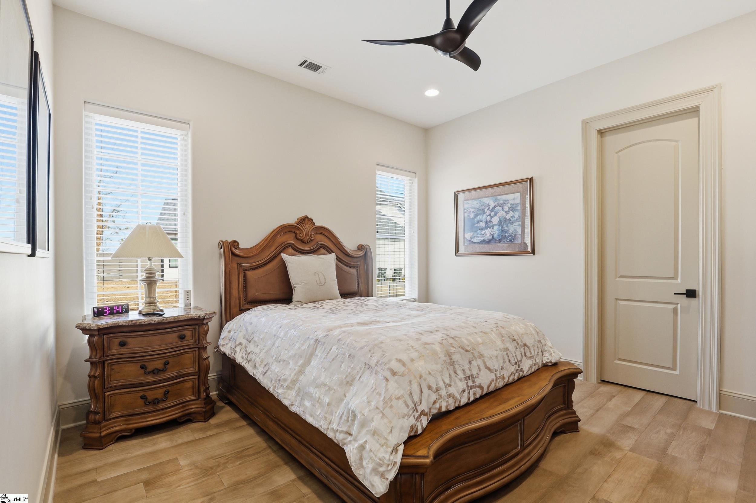 909 Pelham Road Greenville, SC 29615 - Photo 25 of 45