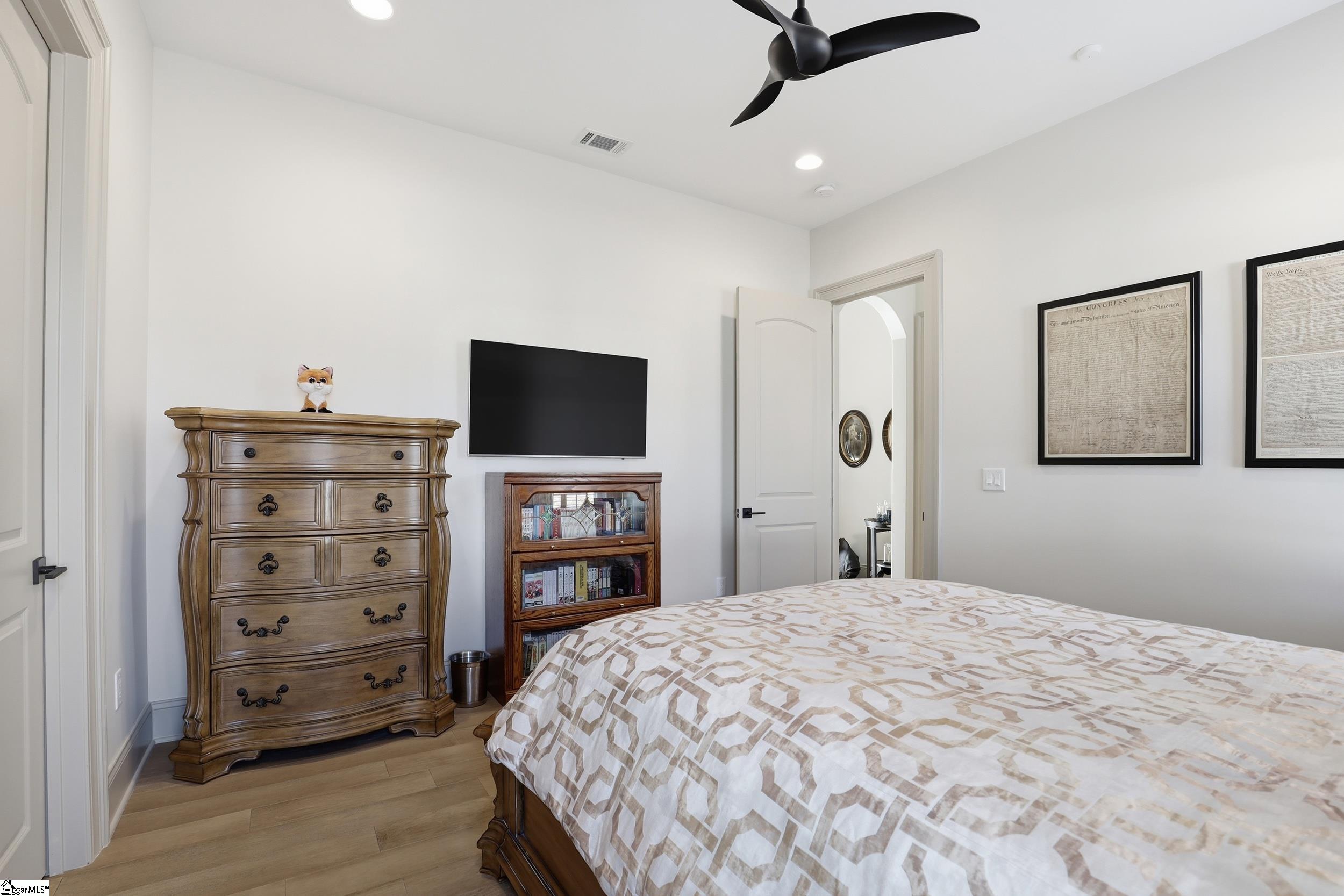 909 Pelham Road Greenville, SC 29615 - Photo 26 of 45